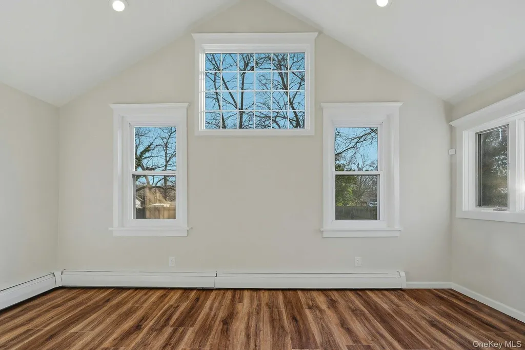 129 Lakeview Drive Mastic Beach NY 11951
