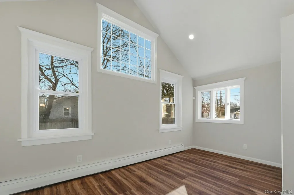 129 Lakeview Drive Mastic Beach NY 11951