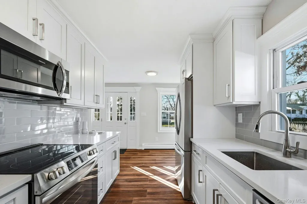 129 Lakeview Drive Mastic Beach NY 11951