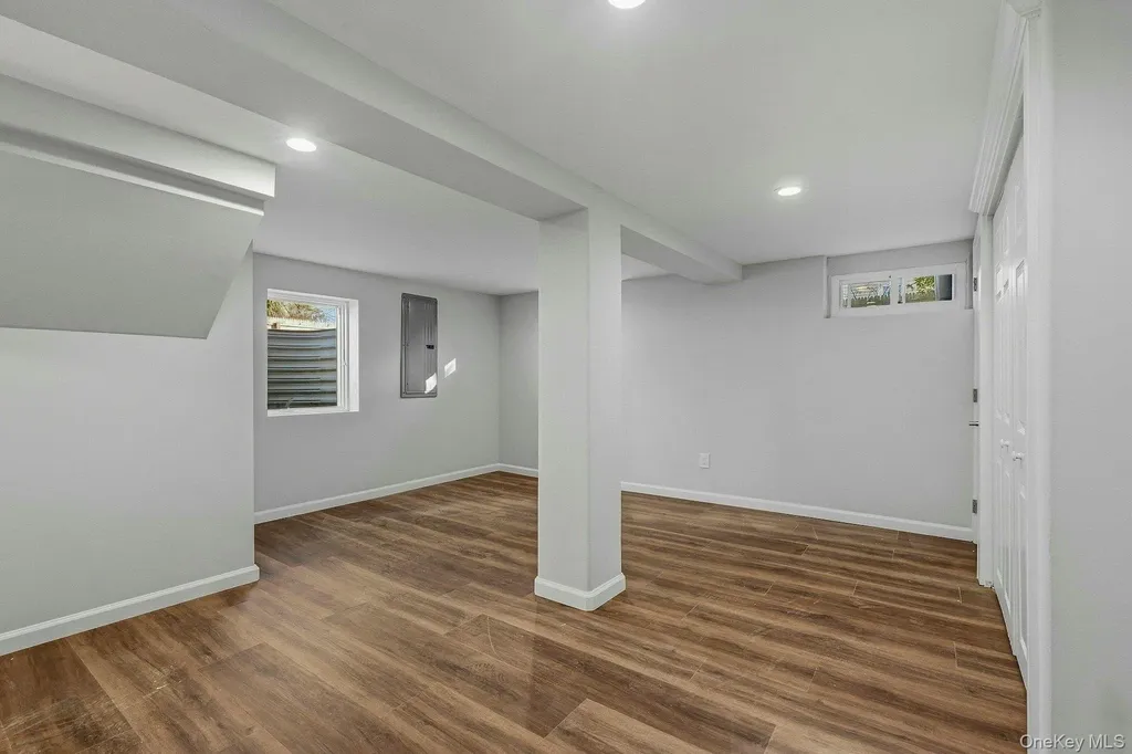 129 Lakeview Drive Mastic Beach NY 11951