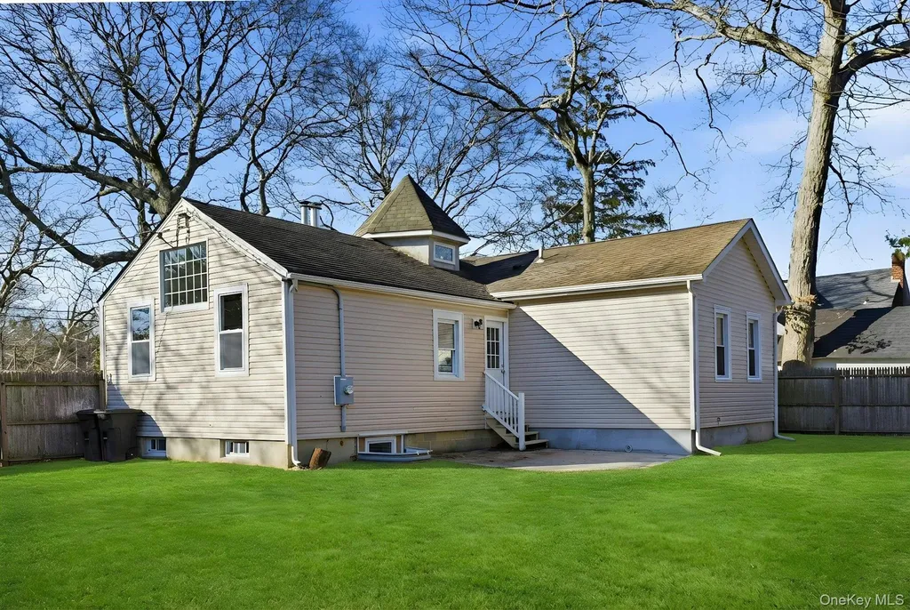 129 Lakeview Drive Mastic Beach NY 11951