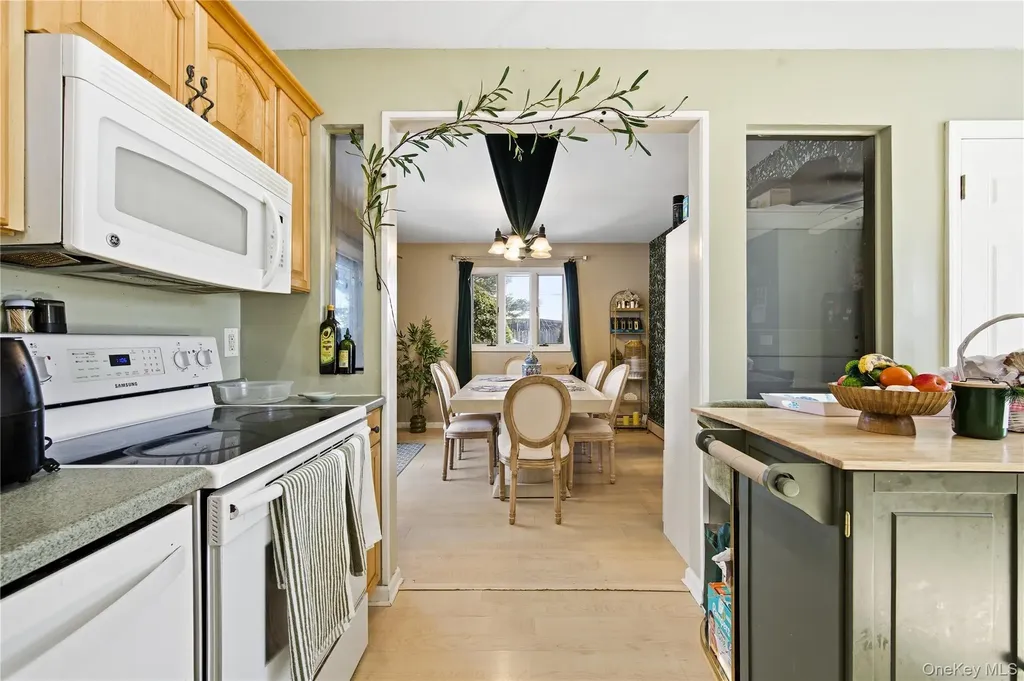 50 Rustic Avenue Medford NY 11763