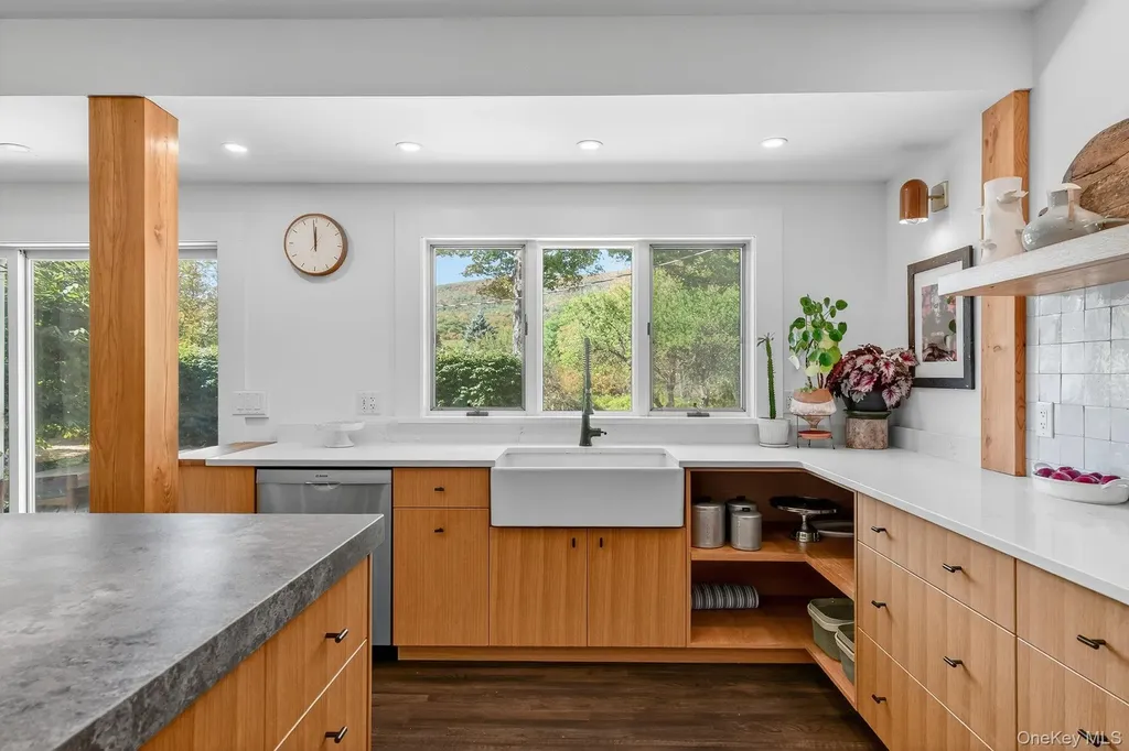 1739 Ny-214 Hunter NY 12442