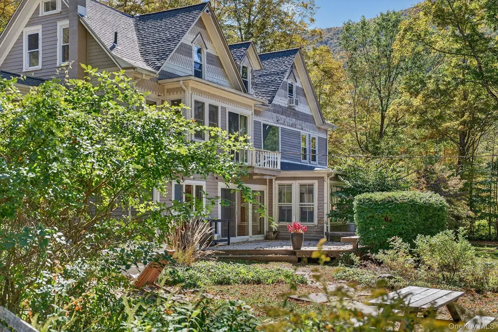 1739 Ny-214 Hunter NY 12442