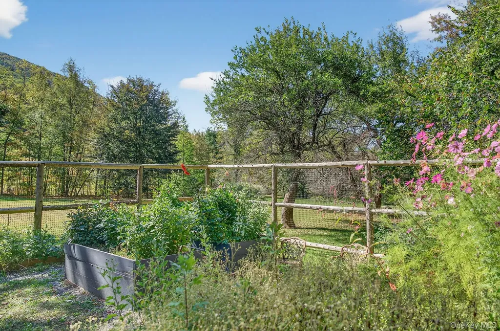 1739 Ny-214 Hunter NY 12442