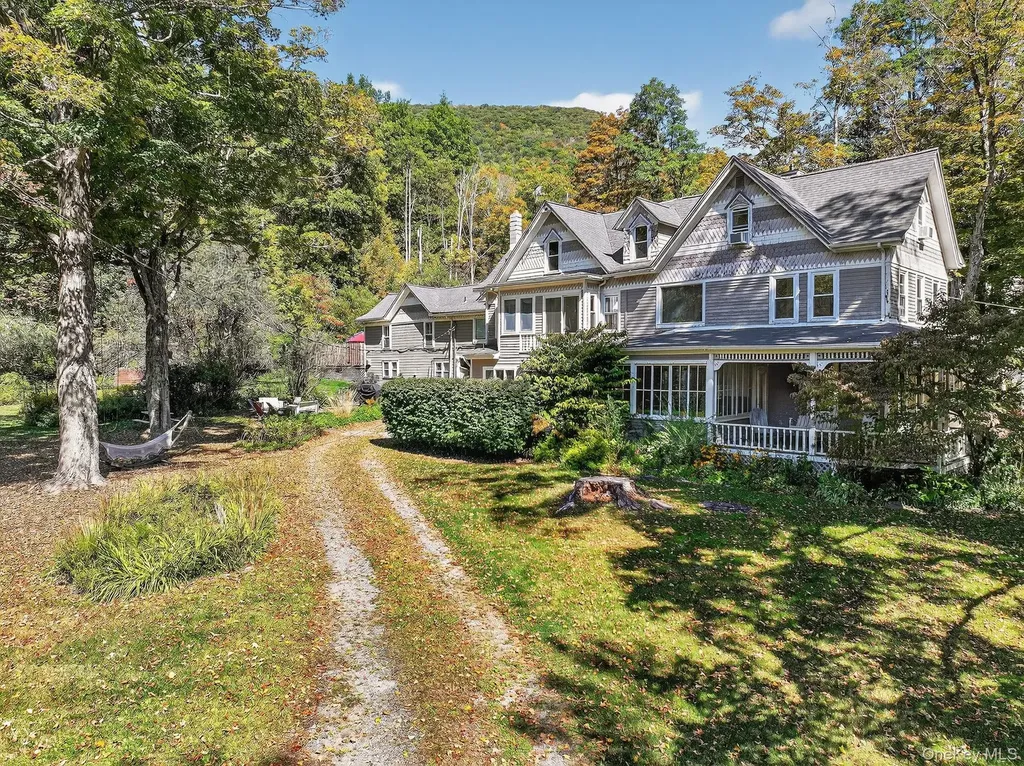 1739 Ny-214 Hunter NY 12442