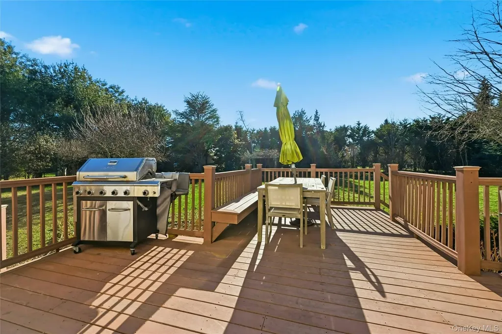 60 Water Terrace Southold NY 11971