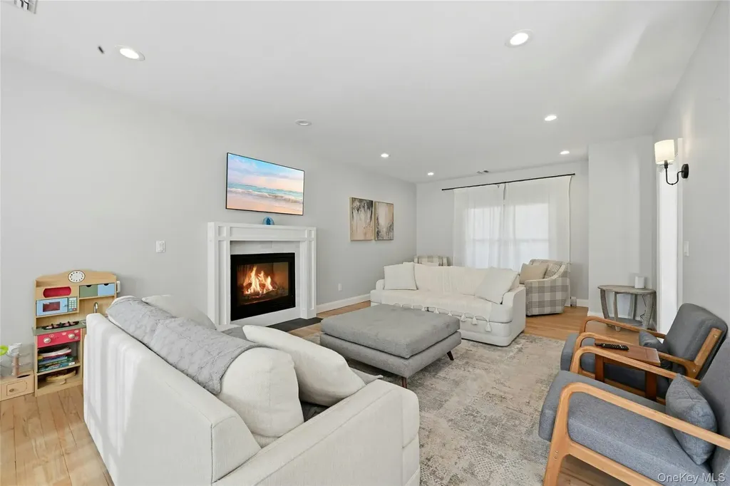 60 Water Terrace Southold NY 11971