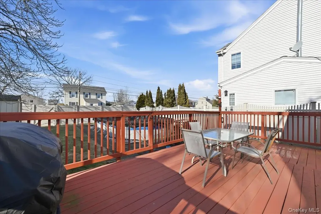 2522 Hewlett Lane Bellmore NY 11710