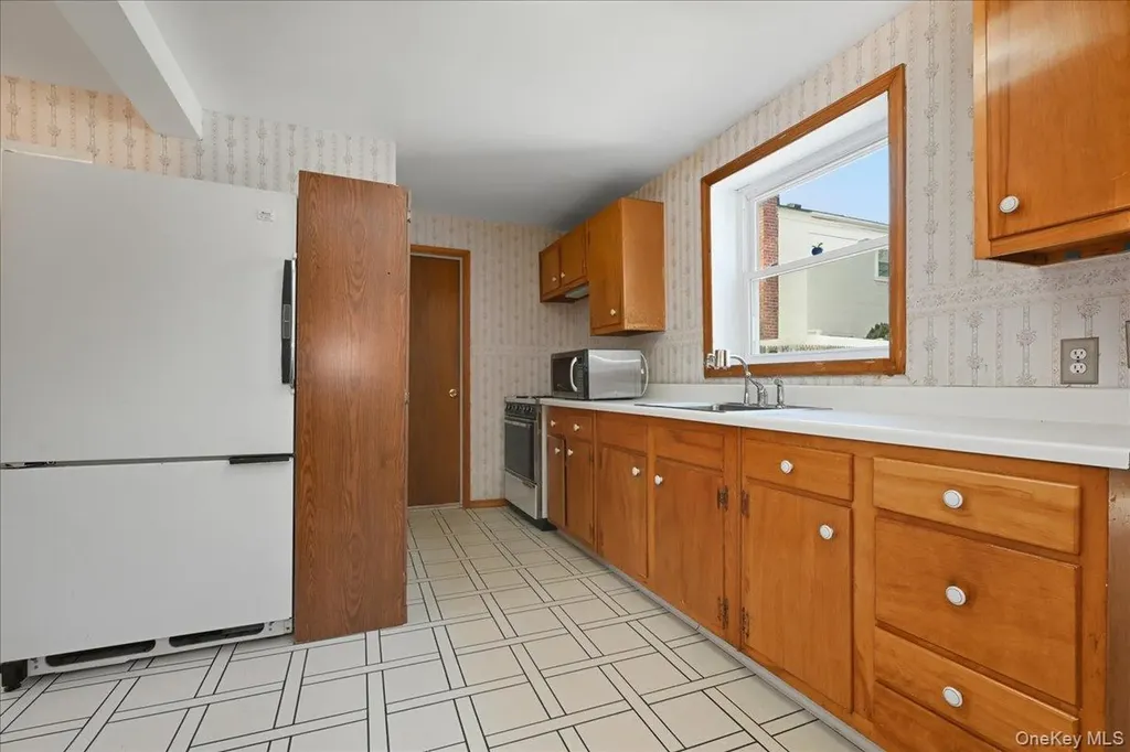 2522 Hewlett Lane Bellmore NY 11710