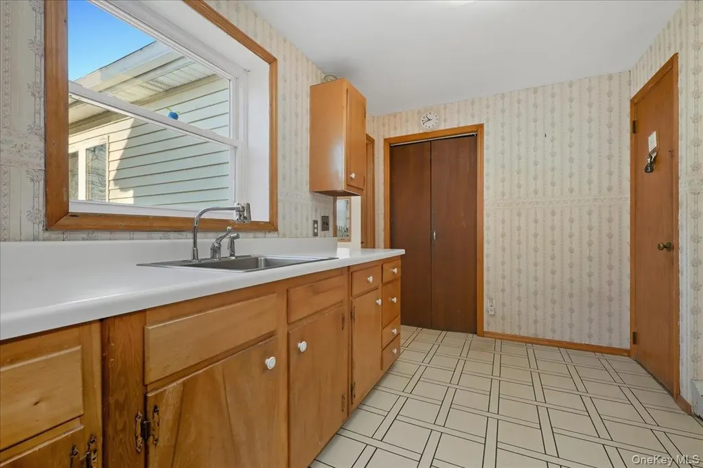 2522 Hewlett Lane Bellmore NY 11710