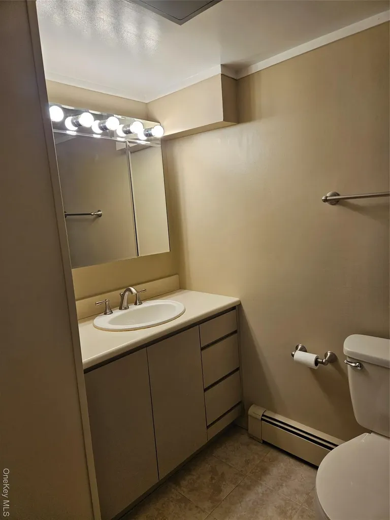 43 Hartman Hill Road Huntington NY 11743