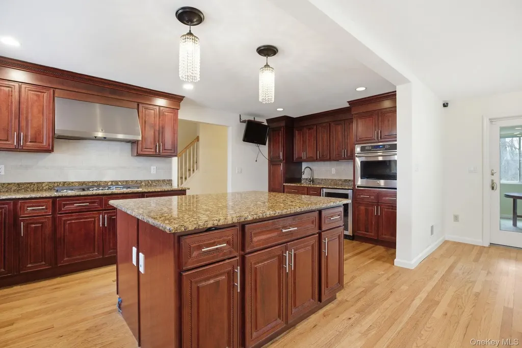 80 Roaring Brook Road Chappaqua NY 10514