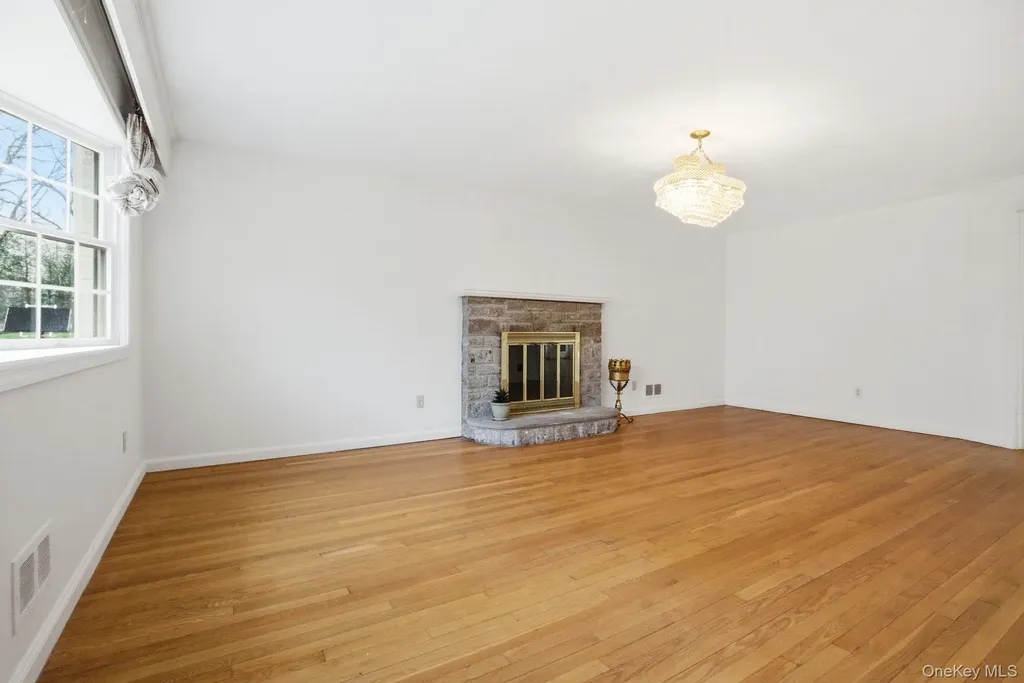 80 Roaring Brook Road Chappaqua NY 10514