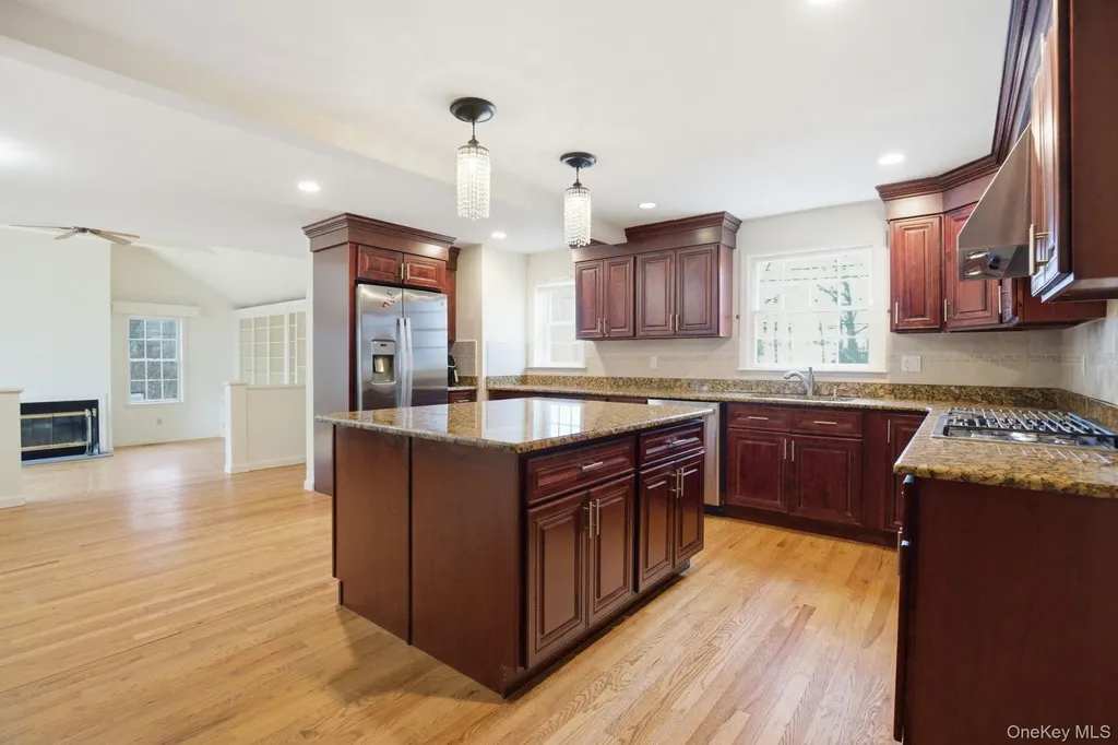 80 Roaring Brook Road Chappaqua NY 10514