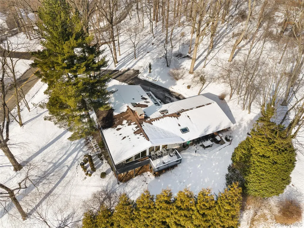 473 Winding Road N Ardsley NY 10502