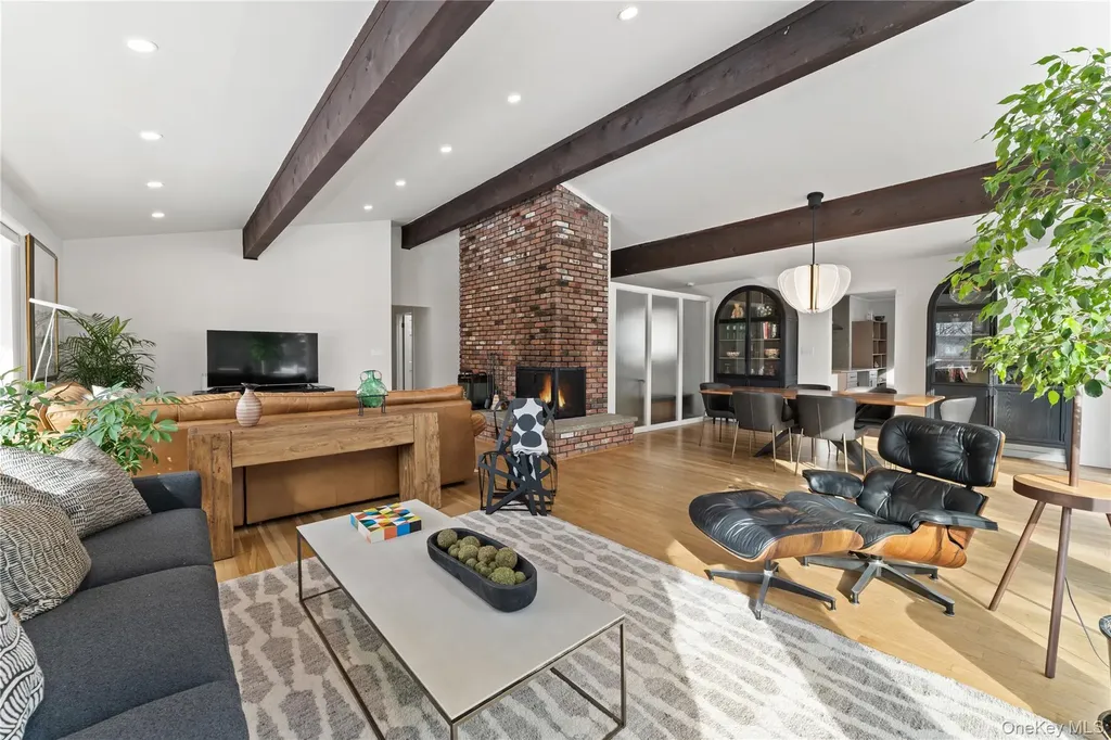 473 Winding Road N Ardsley NY 10502