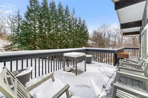 473 Winding Road N Ardsley NY 10502