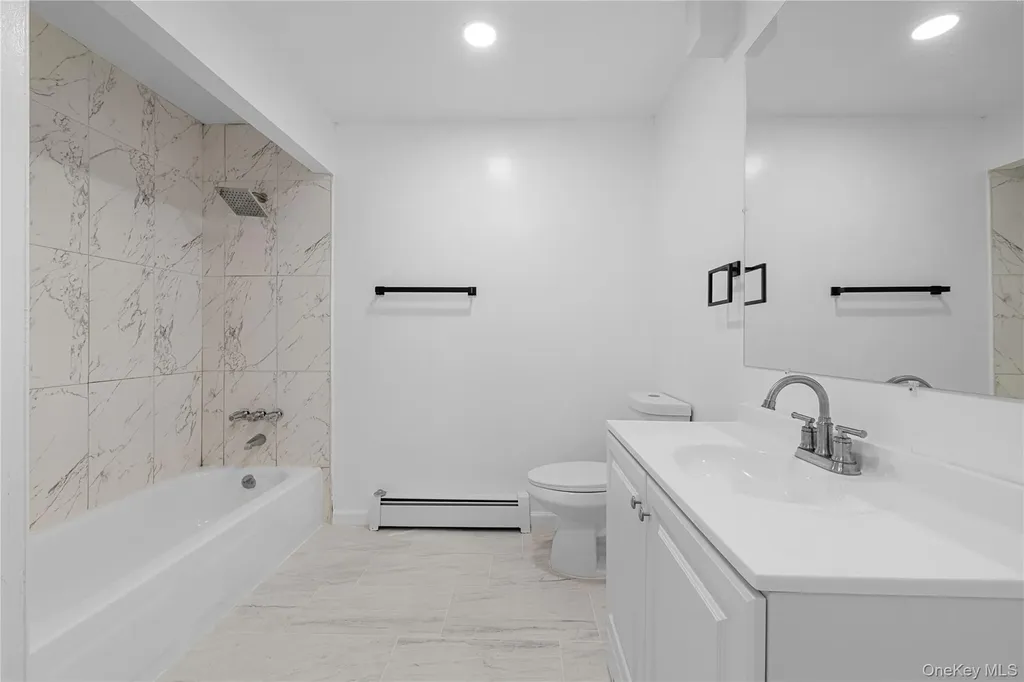 188 W End Avenue Shirley NY 11967