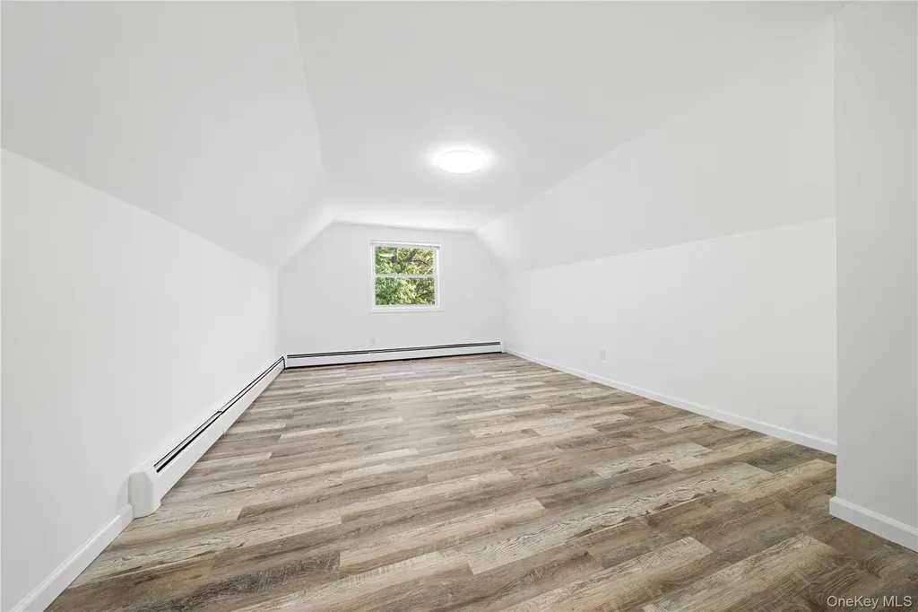188 W End Avenue Shirley NY 11967