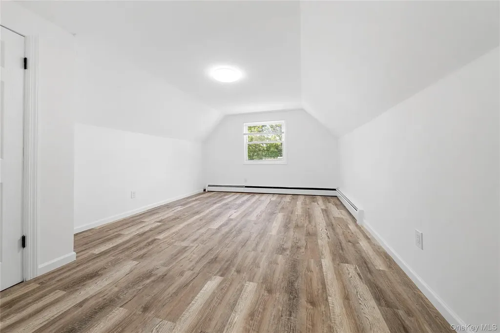 188 W End Avenue Shirley NY 11967