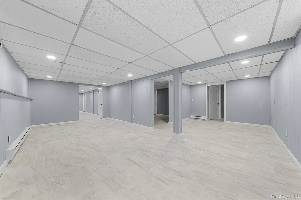 188 W End Avenue Shirley NY 11967