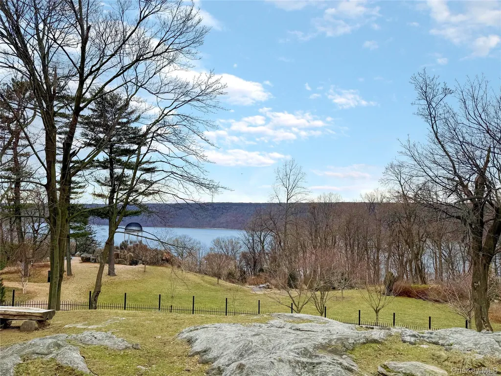 6 Dehaven Drive Yonkers NY 10703