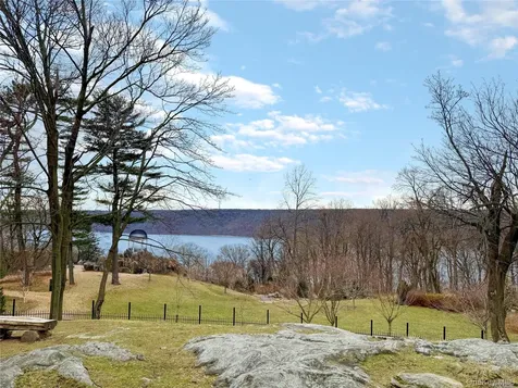 6 Dehaven Drive Yonkers NY 10703