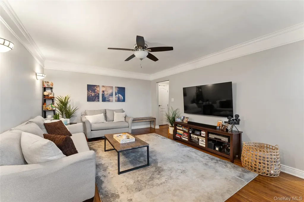 472 Gramatan Avenue Mount Vernon NY 10552