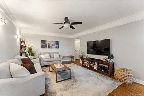 472 Gramatan Avenue Mount Vernon NY 10552