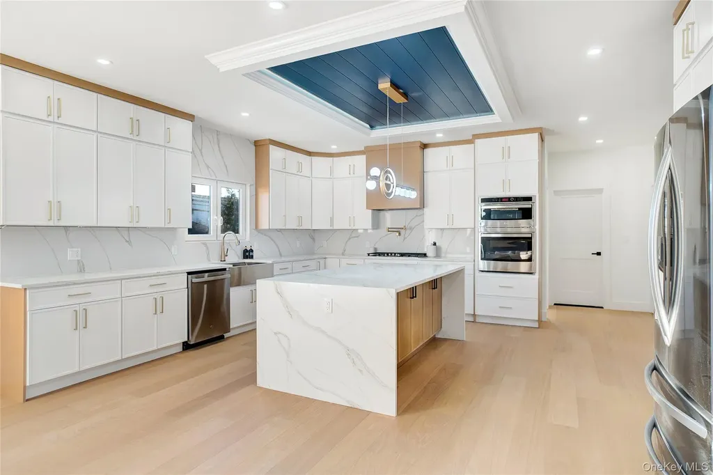 23 Glade Lane Levittown NY 11756