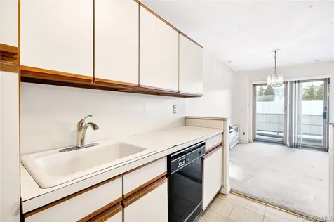 12 Old Mamaroneck Road White Plains NY 10605