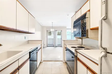 12 Old Mamaroneck Road White Plains NY 10605