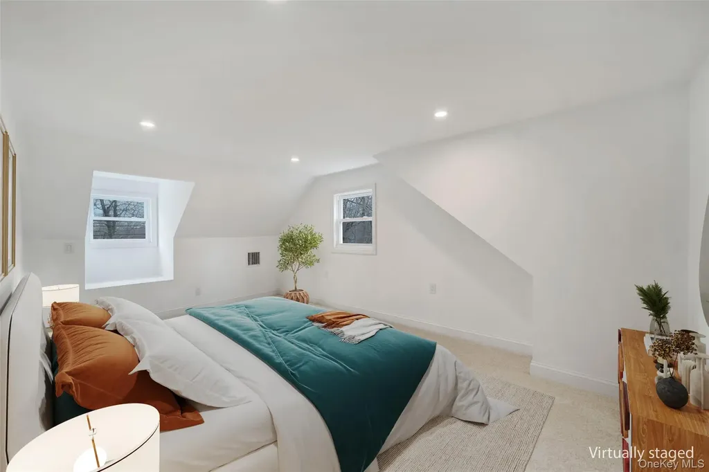 32 Valentine Road Shoreham NY 11786