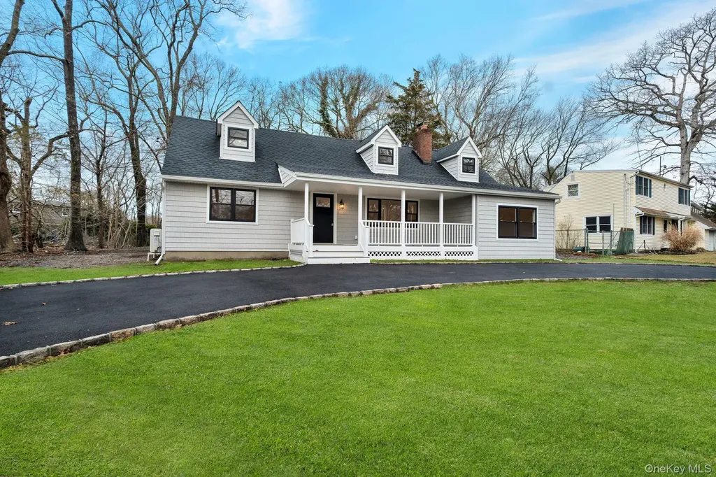 32 Valentine Road Shoreham NY 11786