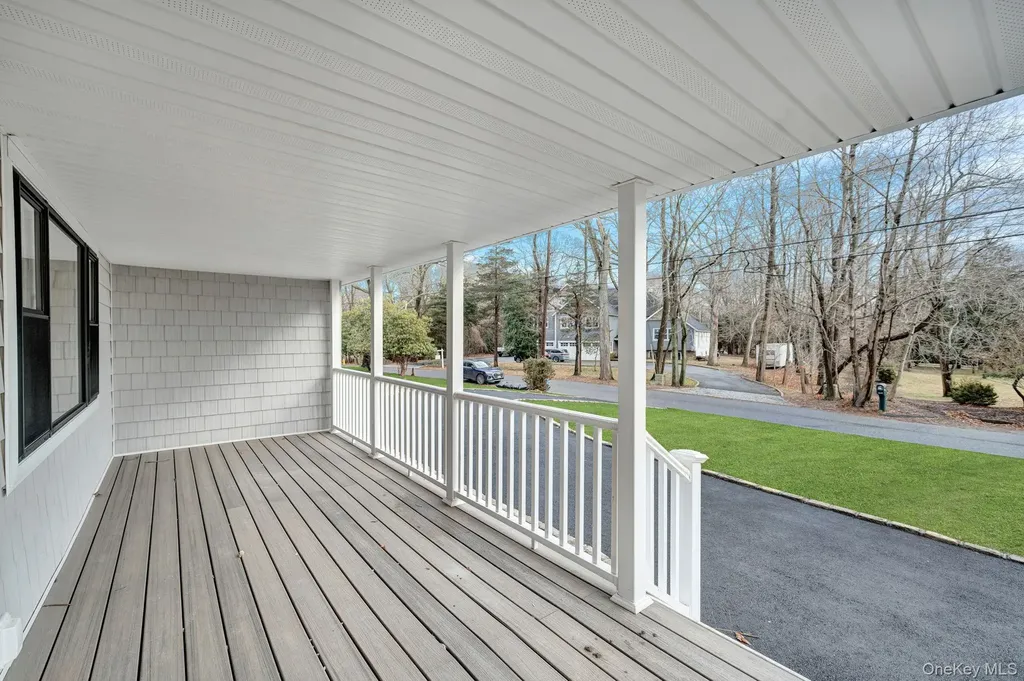 32 Valentine Road Shoreham NY 11786