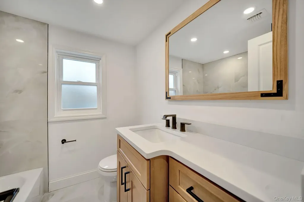 32 Valentine Road Shoreham NY 11786