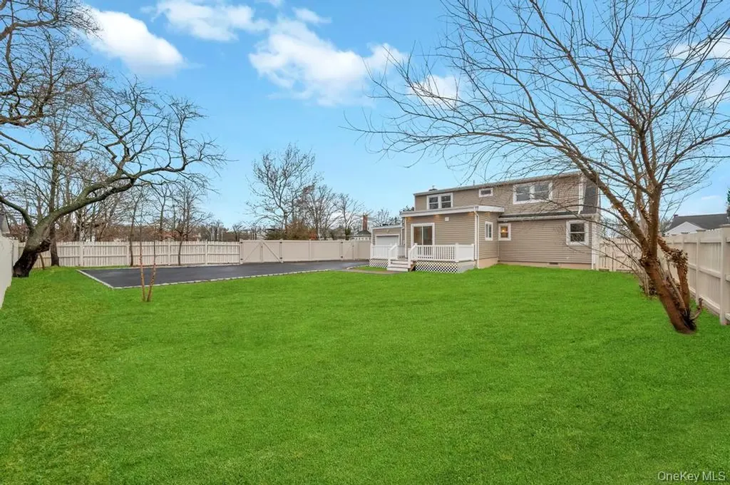 92 Sunset Road Bay Shore NY 11706