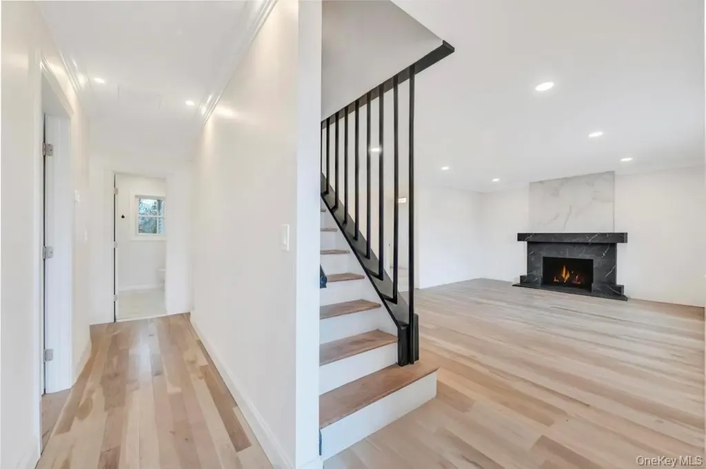 92 Sunset Road Bay Shore NY 11706