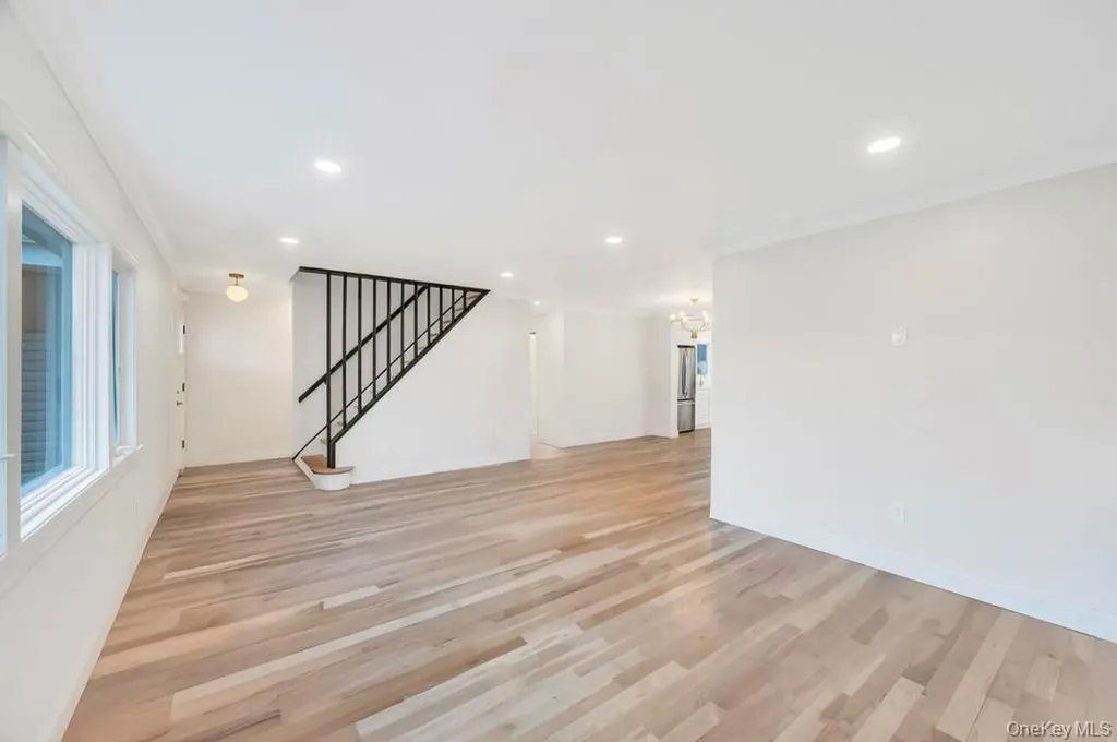 92 Sunset Road Bay Shore NY 11706