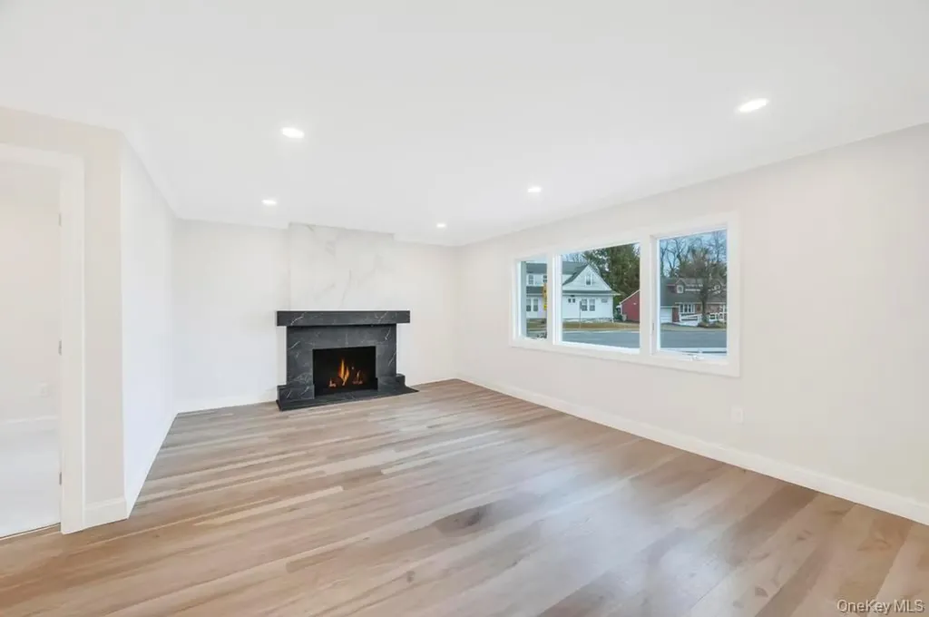 92 Sunset Road Bay Shore NY 11706