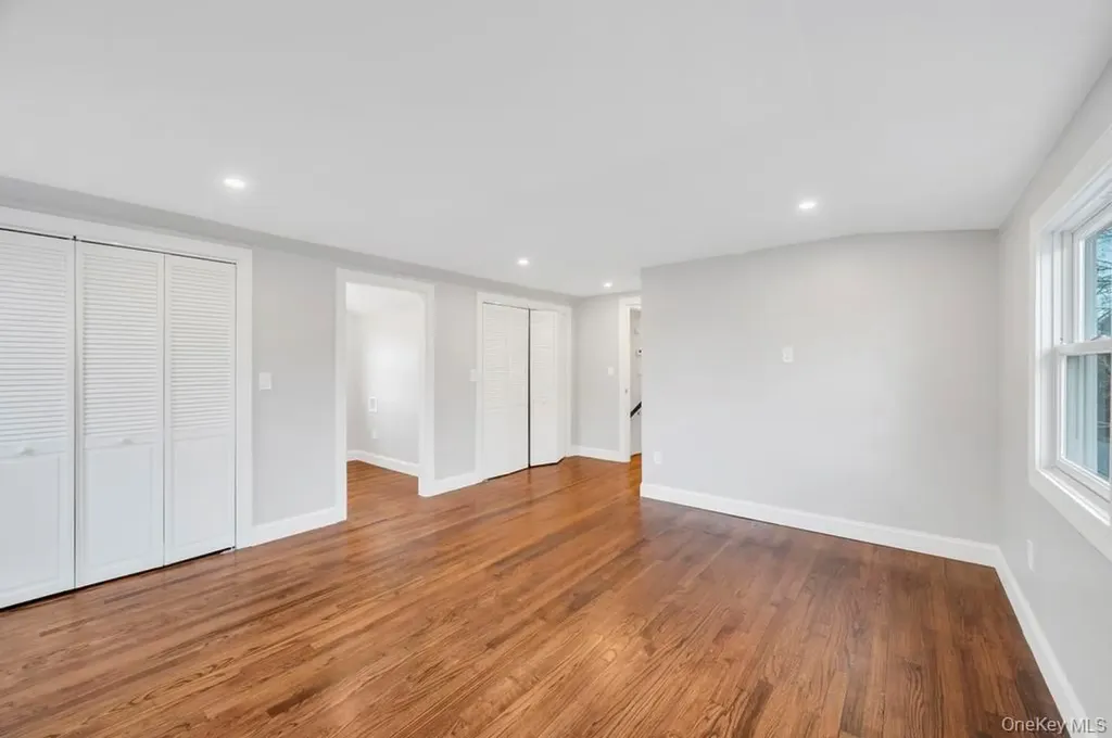 92 Sunset Road Bay Shore NY 11706