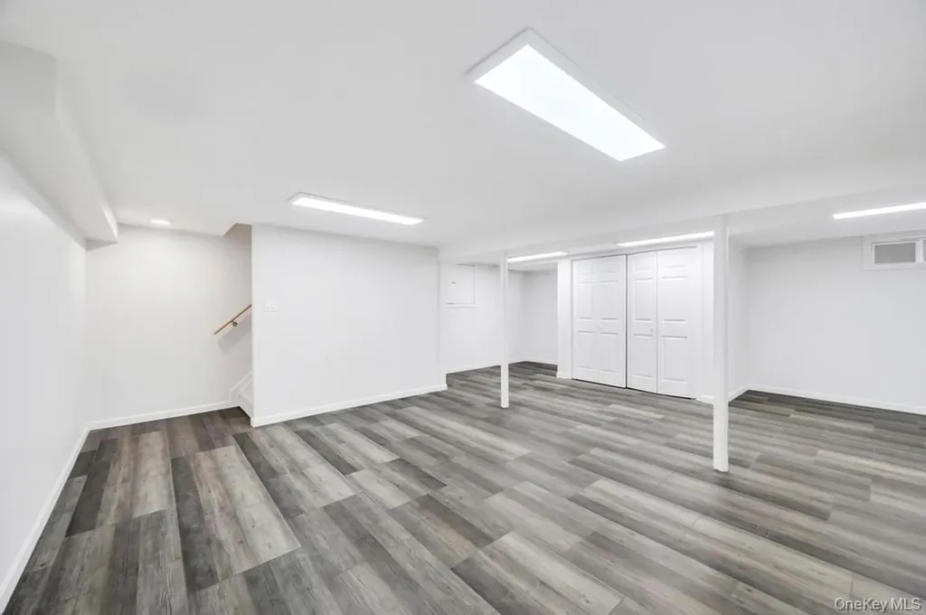 92 Sunset Road Bay Shore NY 11706