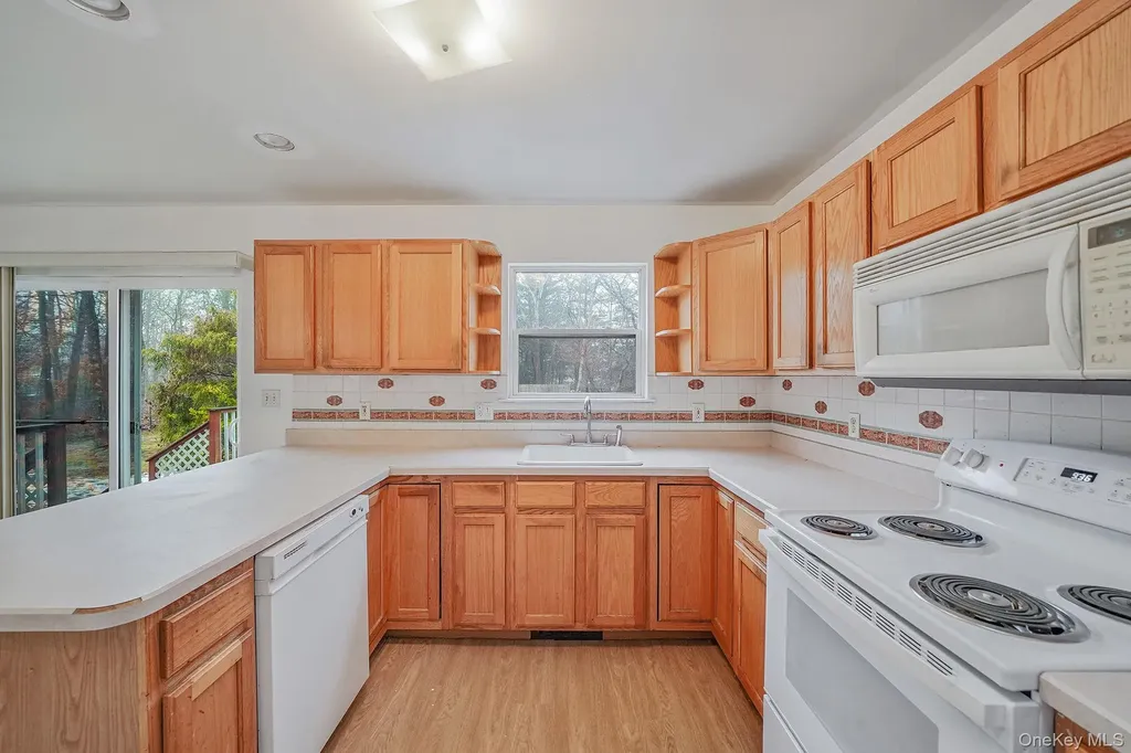 22 Wright Road Manorville NY 11949