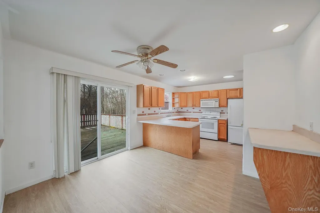 22 Wright Road Manorville NY 11949