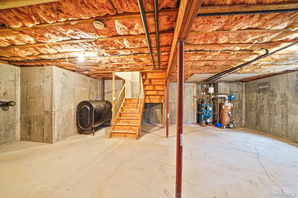 22 Wright Road Manorville NY 11949