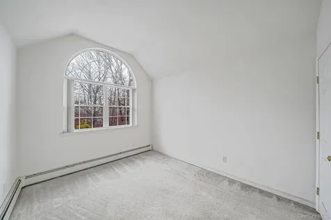 22 Wright Road Manorville NY 11949