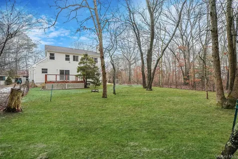 22 Wright Road Manorville NY 11949