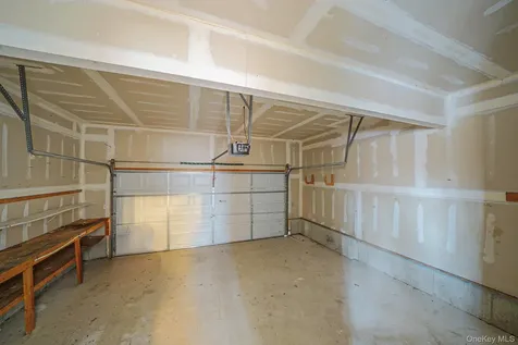 22 Wright Road Manorville NY 11949