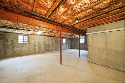 22 Wright Road Manorville NY 11949